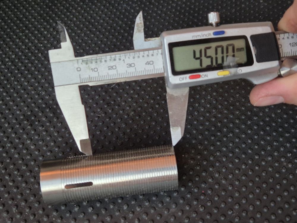 Measuring the port distance from the front edge of the cylinder with calipers: 45.00 mm